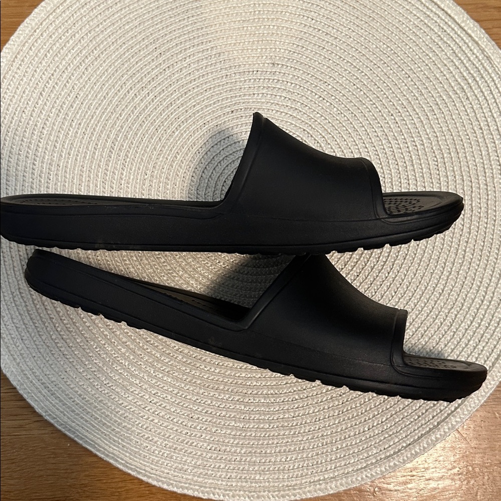 ❄️Crocs Slides❄️ - Picture 4 of 4